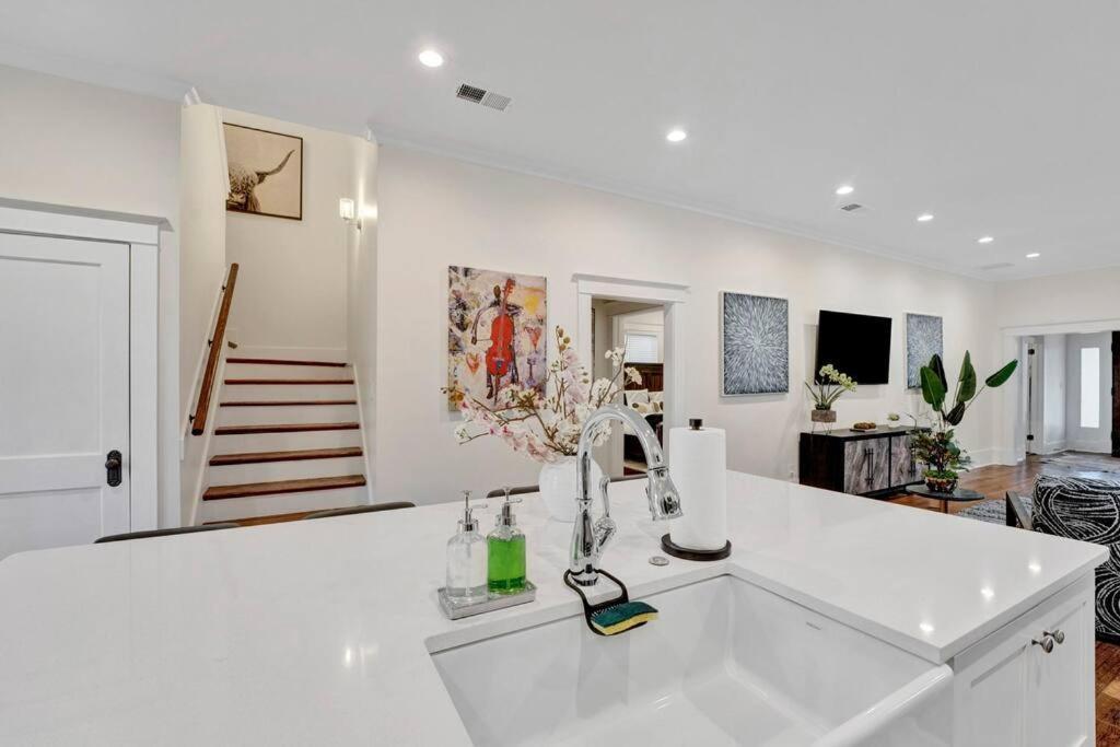 The Victorian - Elegant 3Br Home Near Overton Мемфис Экстерьер фото