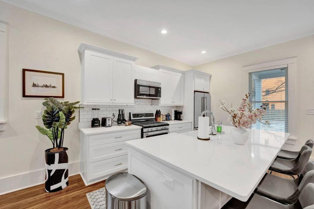 The Victorian - Elegant 3Br Home Near Overton Мемфис Экстерьер фото